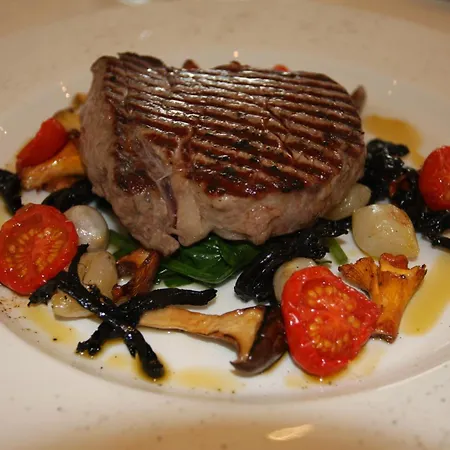 Lea's Country & Restaurant Pickering