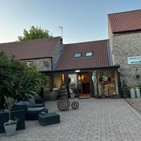 Lea's Country & Restaurant 3*