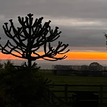 Lea's Country & Restaurant Hotel