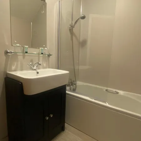 Lea's Country & Restaurant Hotel